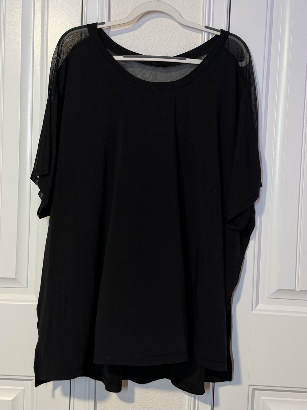 Women's Black Short Sleeve Scoop Neck Top